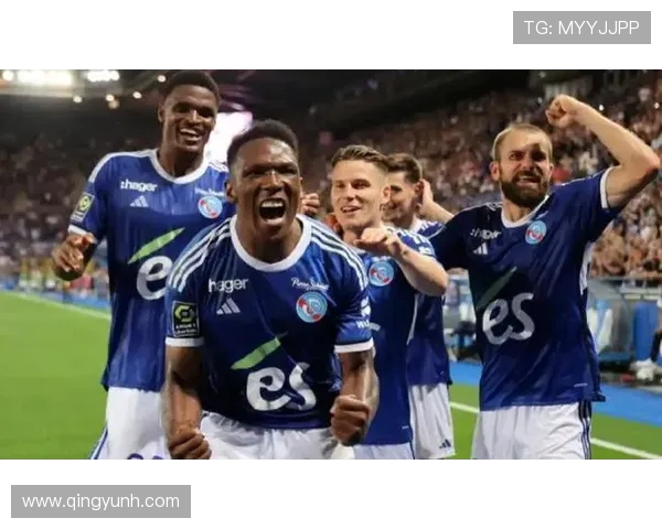 曼城与利物浦激战正酣 谁将主宰英超豪门之争 曼城与利物浦激战正酣 谁将主宰英超豪门之争