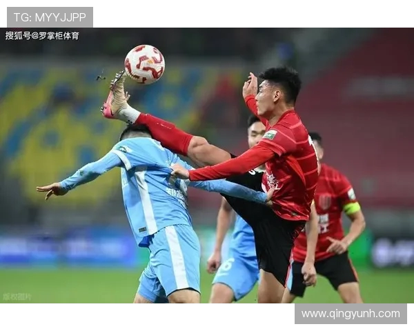 国安与上港激战引发争议球迷热议裁判判罚与比赛表现 国安与上港激战引发争议球迷热议裁判判罚与比赛表现